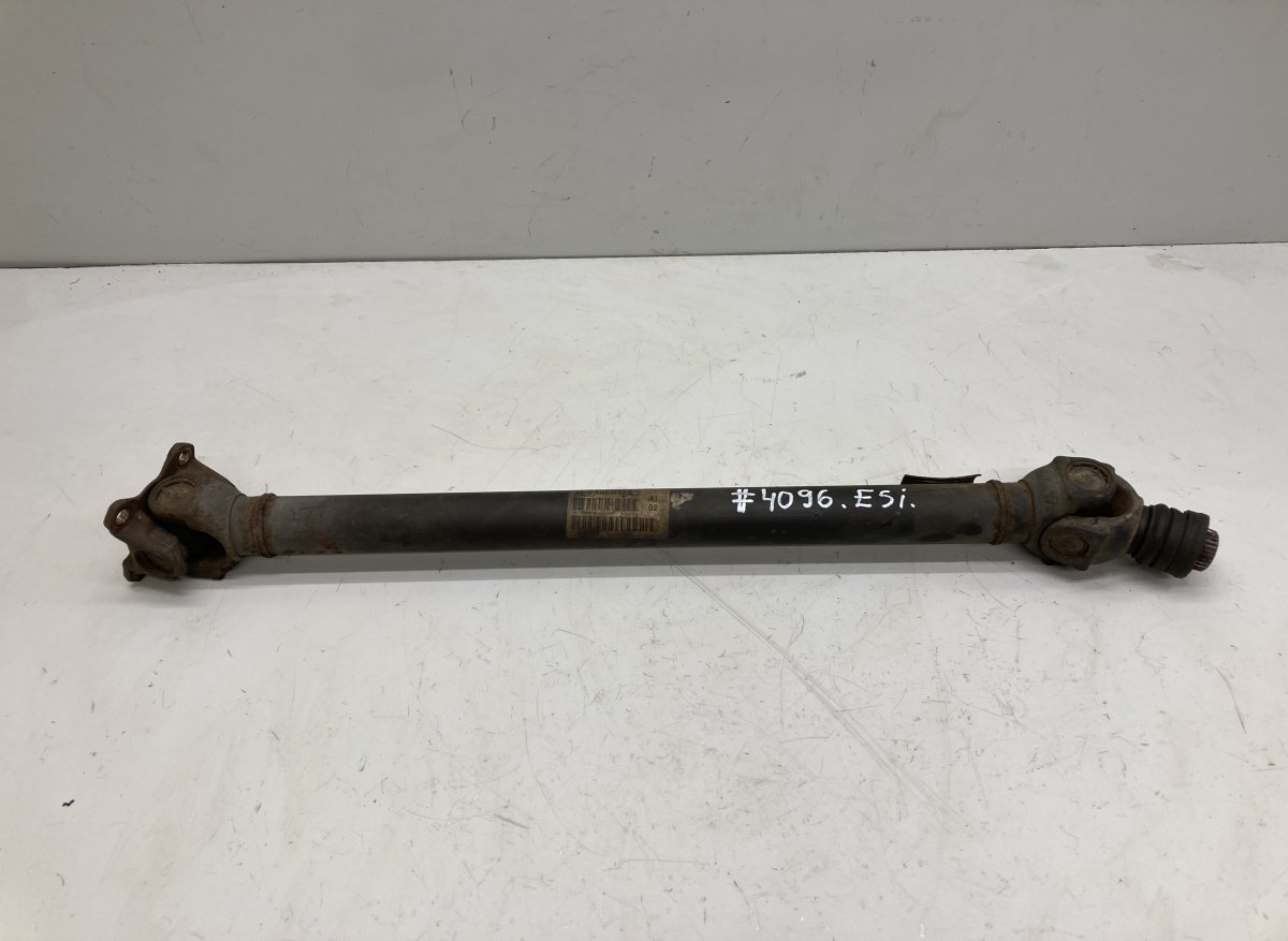 BMW X5 (E70) Propeller shaft front 7556020 Propeller shaft front BMW X5 (E70) (200...