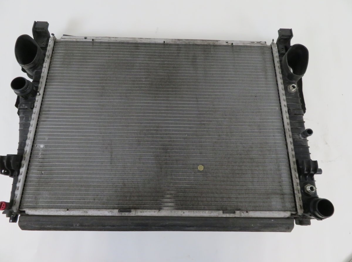Mercedes-Benz C (W203) jäähdytin A2205000903 Radiator MERCEDES-BENZ S-CLASS Coup...