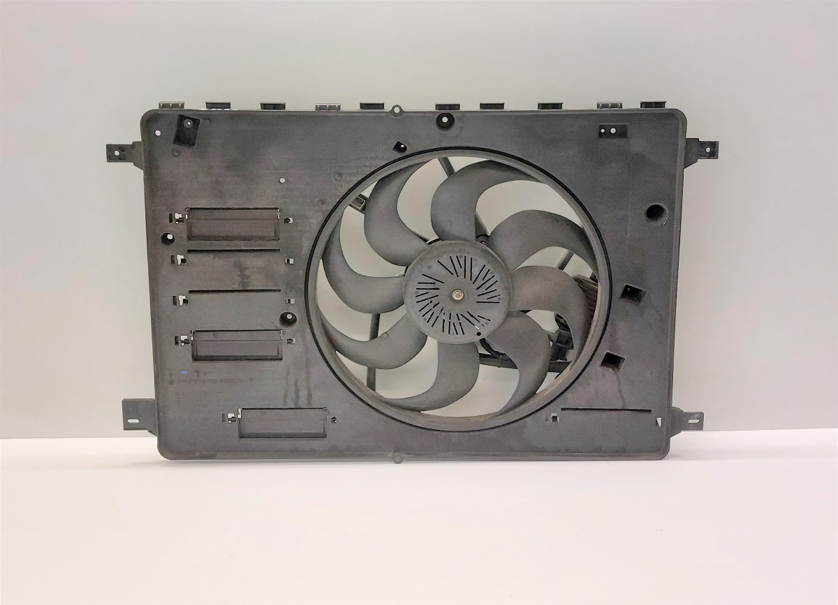 Volvo V70 Radiator Fan Electric 31293778 8240543 6G91-8C607-MG 6G918C607MG Radi...
