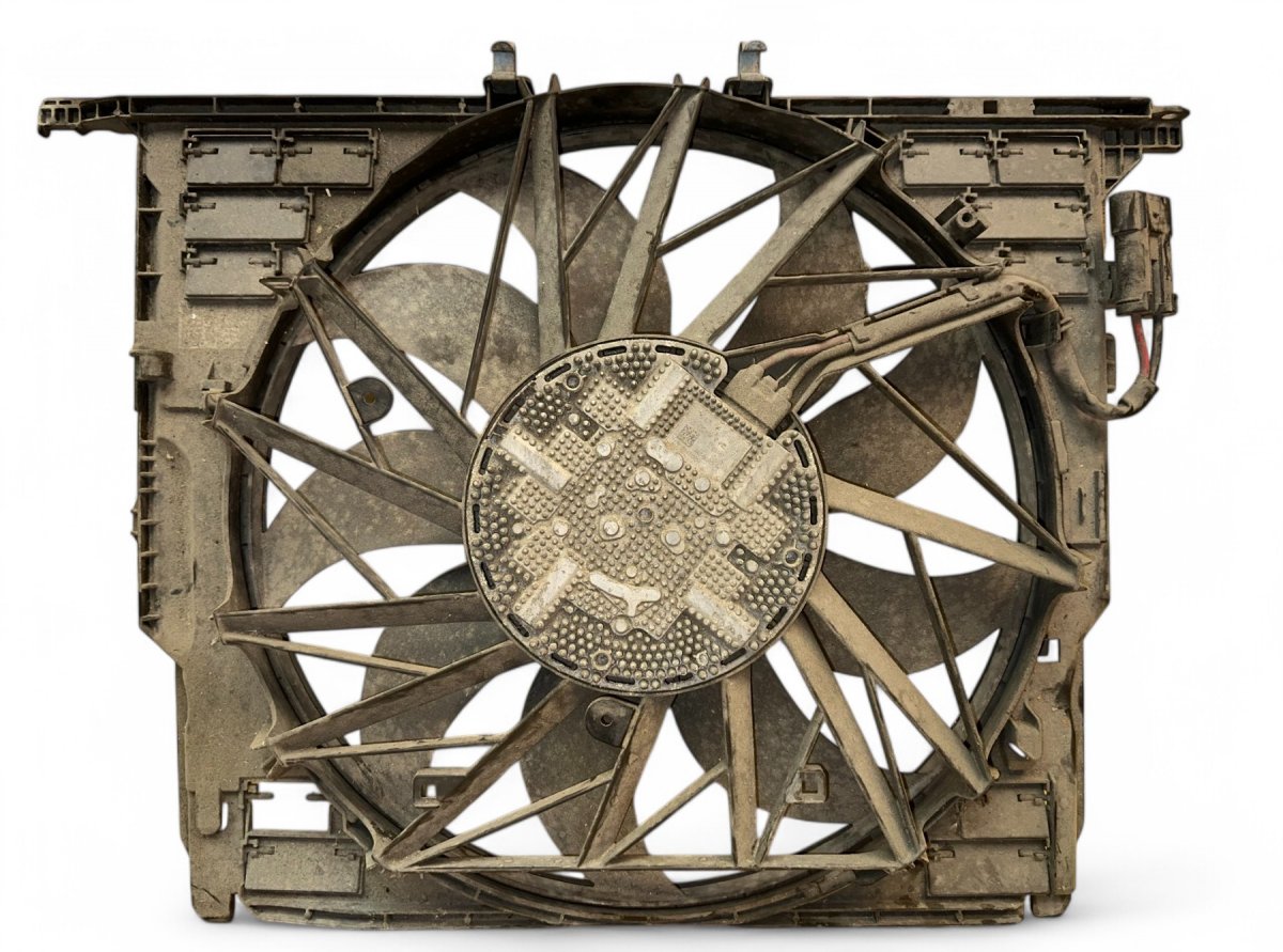 BMW 7 (F01 / F02 / F03 / F04) Radiator Fan Electric 17427575258 7575258 Radiator Fan Electric BMW 7...