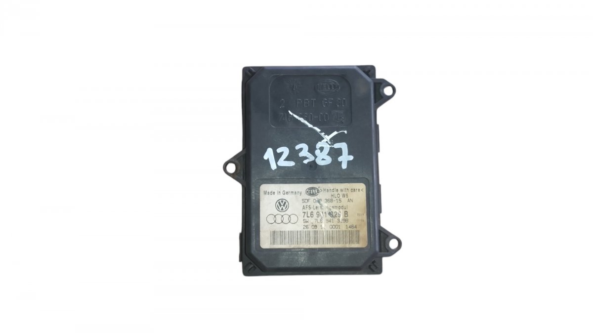 Skoda Superb (3T) Xenon control unit left 746-960-00 74696000 Xenon control unit left SKO...
