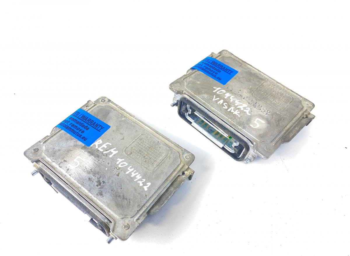 Volvo XC90 Xenon headlight control unit set 89034934 Xenon headlight control unit set VOLVO...
