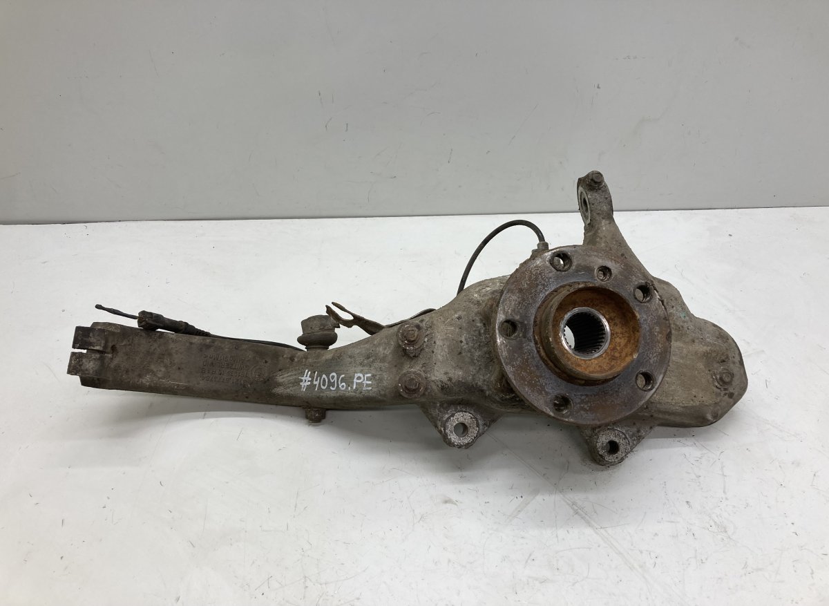 BMW X5 (E70) Wheel bearing housing front right 31216773784 6773784 Wheel bearing housing front...