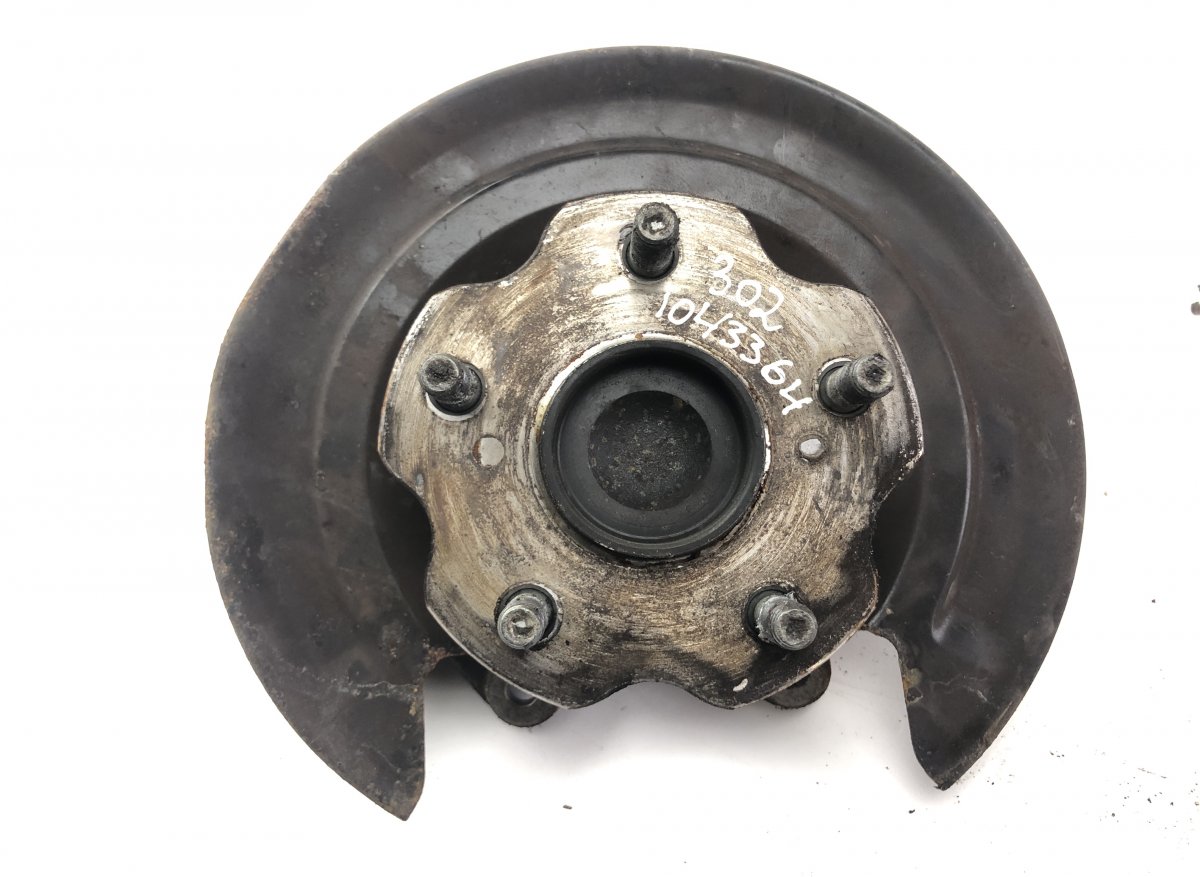 Toyota Auris Wheel bearing housing rear left 4245005081 Wheel bearing housing rear left TOYO...