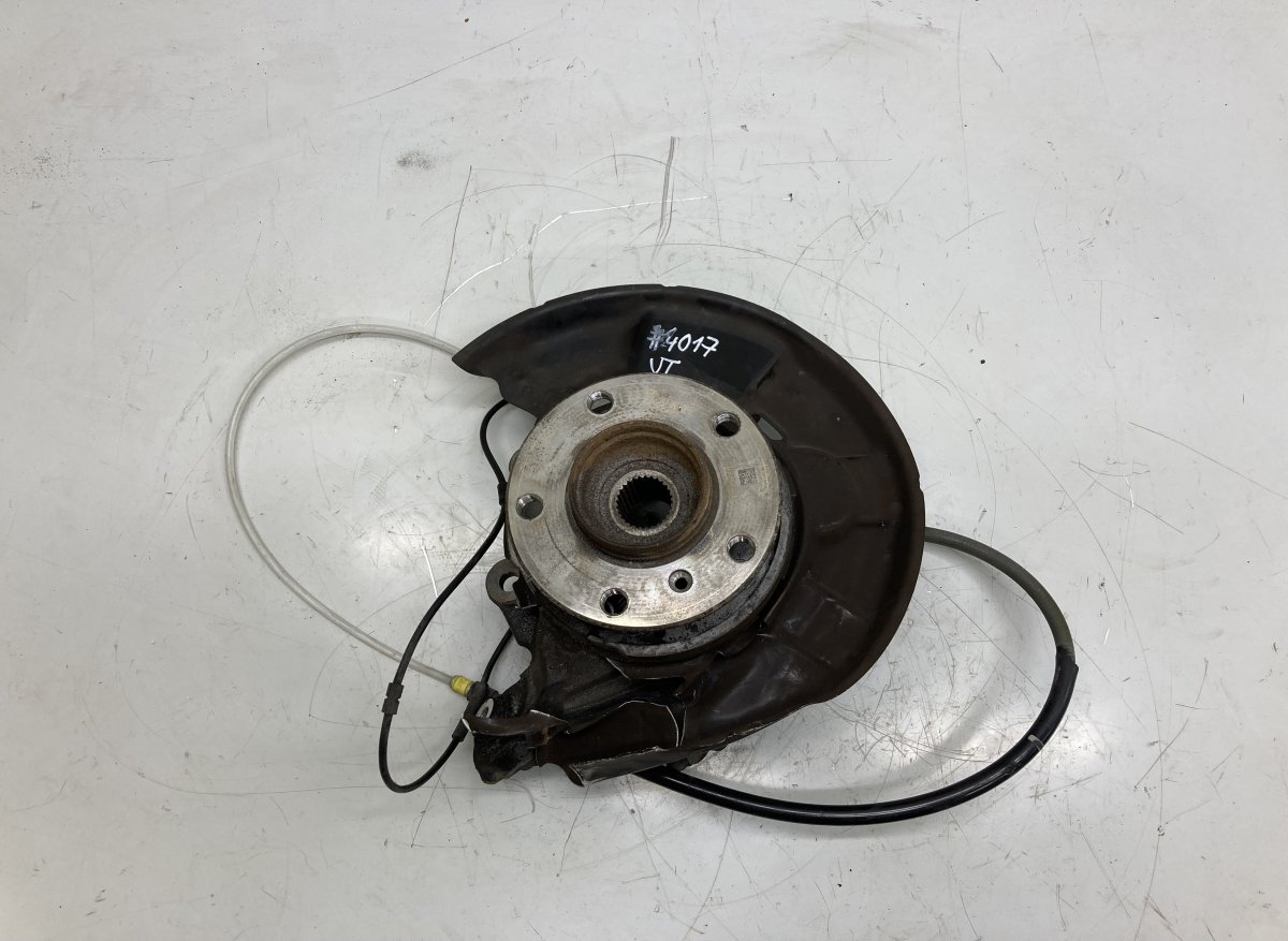 BMW 1 (E81 / E82 / E87 / E88) Wheel bearing housing rear left 33326792515 6792515 Wheel bearing housing rear ...
