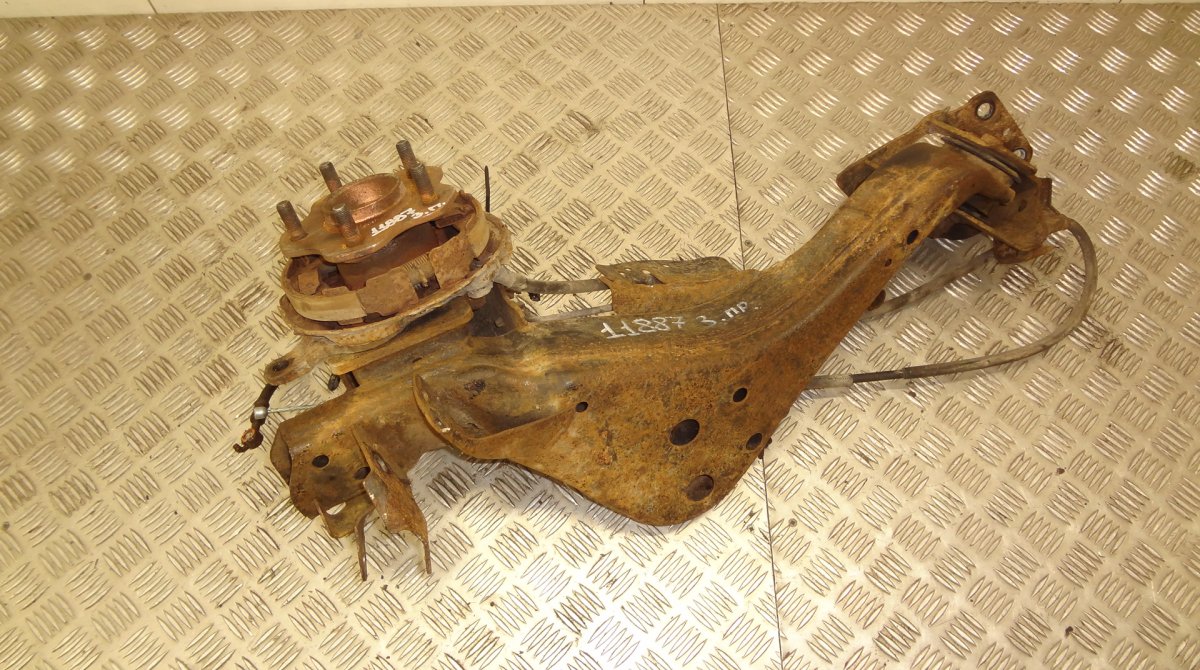 Nissan X-Trail Wheel bearing housing rear right 55501JG000 Wheel bearing housing rear right NIS...