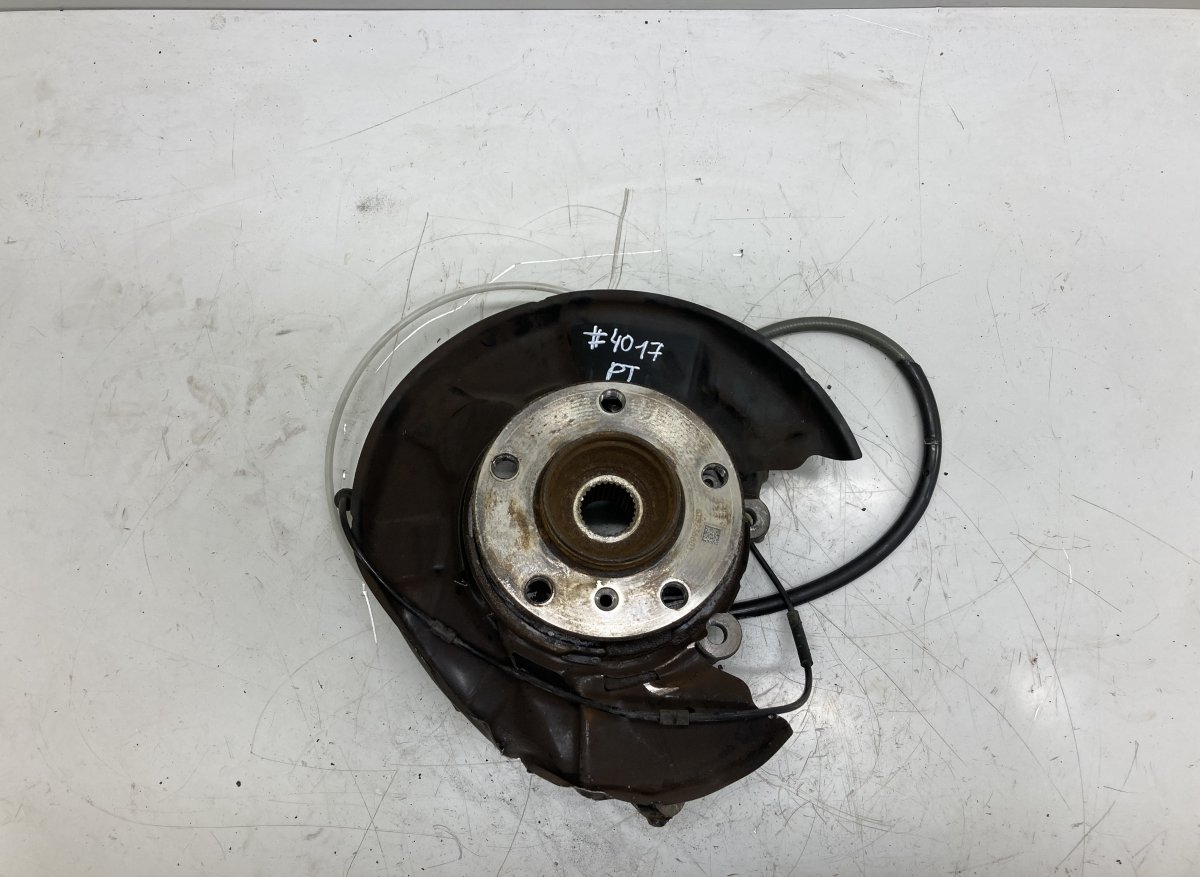 BMW 1 (E81 / E82 / E87 / E88) Wheel bearing housing rear right 33326792516 6792516 Wheel bearing housing rear ...