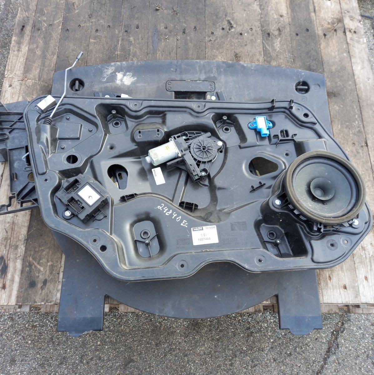 Volvo XC60 Window Regulator mechanism front left 30753327 Window Regulator mechanism front left ...