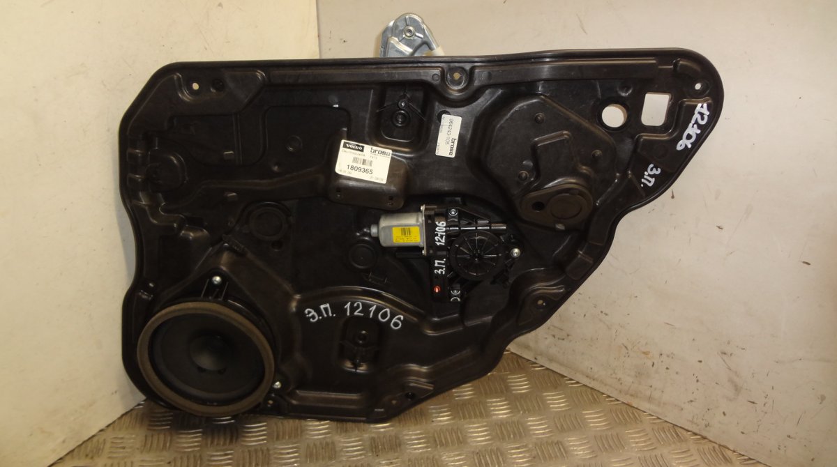 Volvo XC60 Window Regulator Compl. rear right 964243105 Window Regulator Compl. rear right VO...