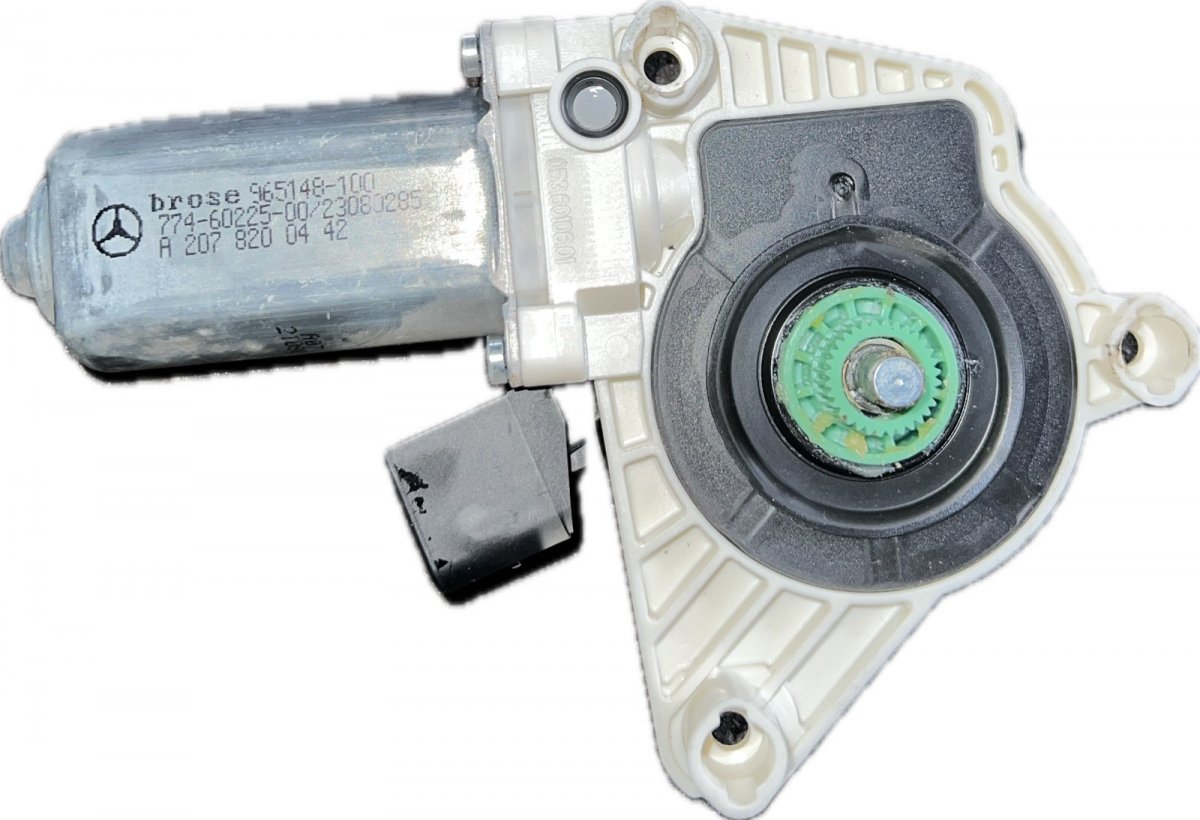Mercedes-Benz C (W204) Window Regulator Motor Front Right Window Regulator Motor Front Right MERCEDES-BEN...