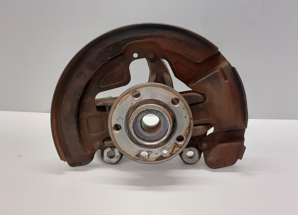 Volvo S60 Wheel bearing housing front left 31201285 Wheel bearing housing front left VOLVO...