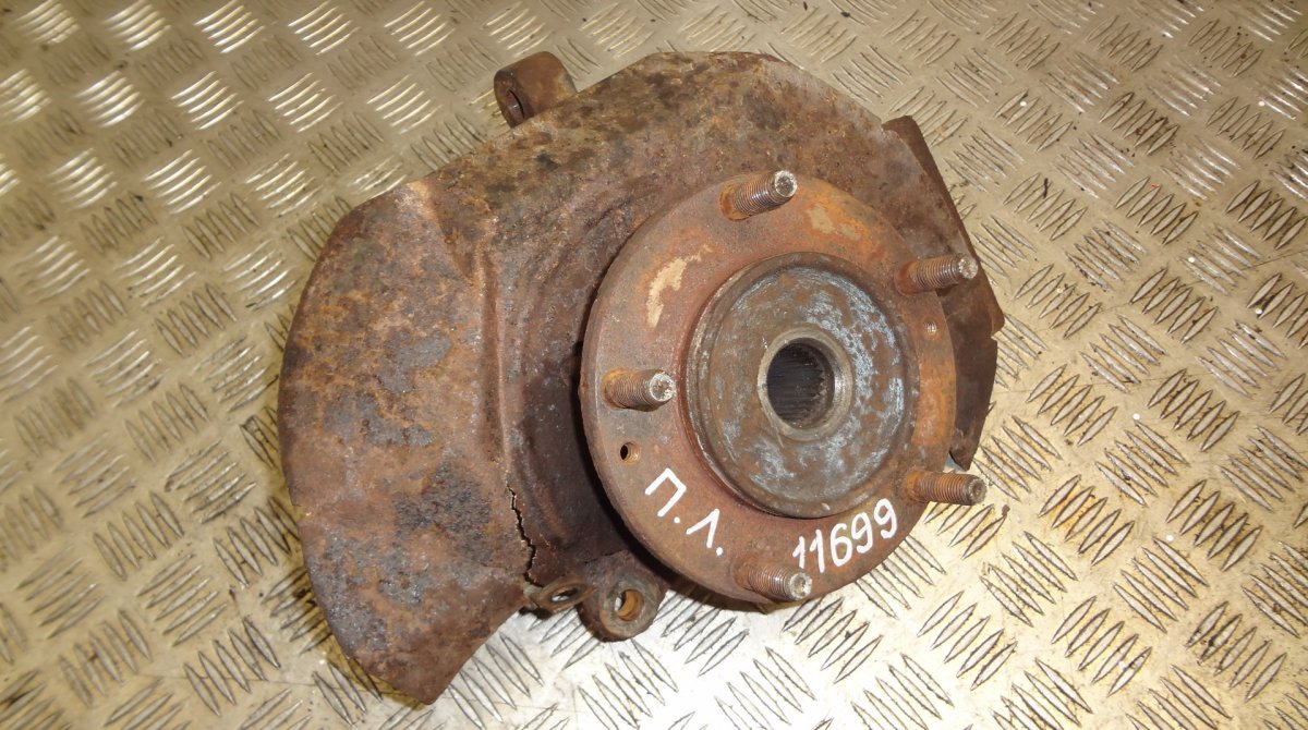 Kia Sorento Wheel bearing housing front left Wheel bearing housing front left KIA SORENTO I ...