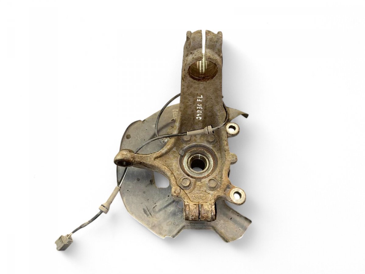 Nissan X-Trail / Rogue Wheel bearing housing front left 400154CE0A Wheel bearing housing front left NIS...