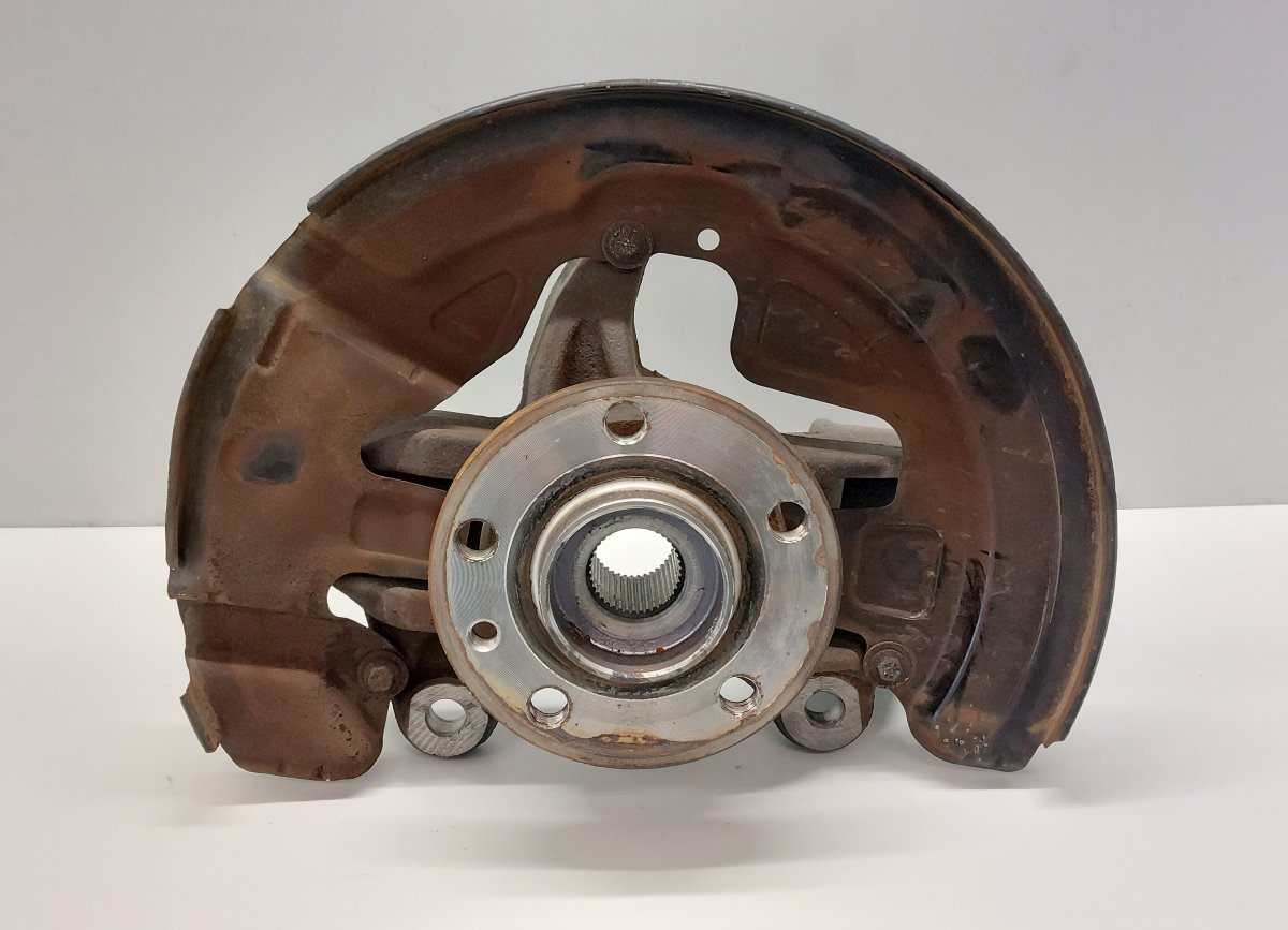Volvo S60 Wheel bearing housing front right 31201286 Wheel bearing housing front right VOLV...