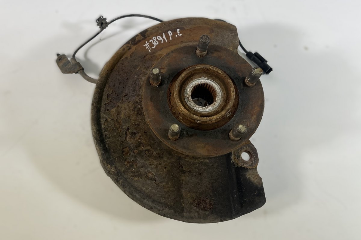 Peugeot 4007 Wheel bearing housing front right 364798 Wheel bearing housing front right PEUGEO...