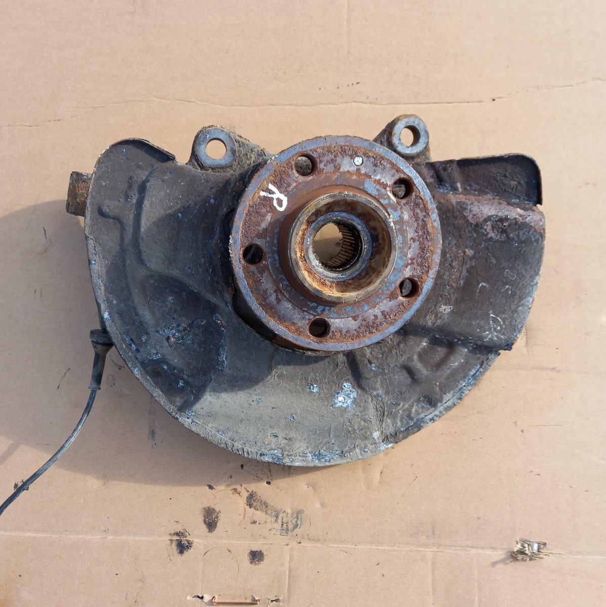 Volvo XC90 Wheel bearing housing front right Wheel bearing housing front right VOLVO XC90 I ...