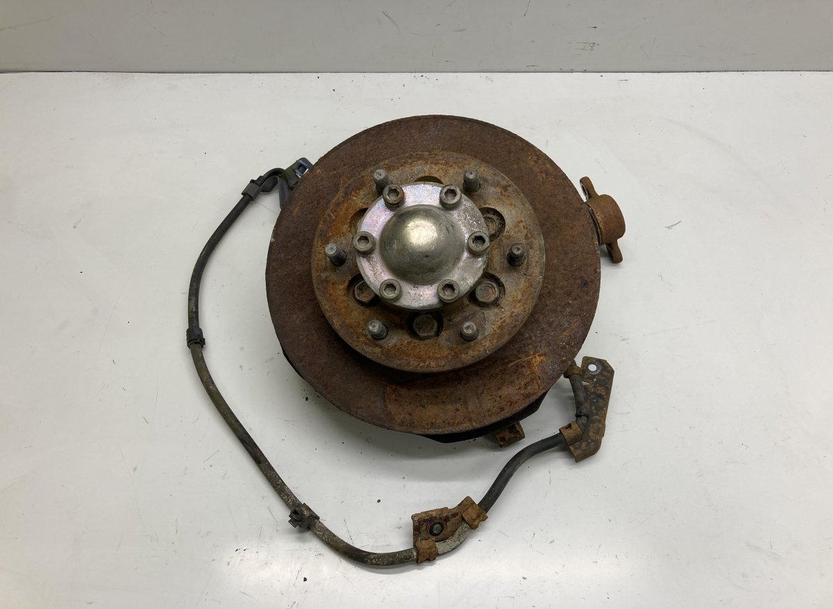 Isuzu D-Max Wheel bearing housing front right 8979436281 Wheel bearing housing front right IS...
