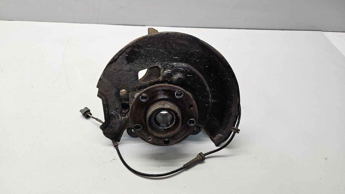 400144EA0A Wheel bearing housing front right NISSAN QASHQAI II (J11) (2013-2021)