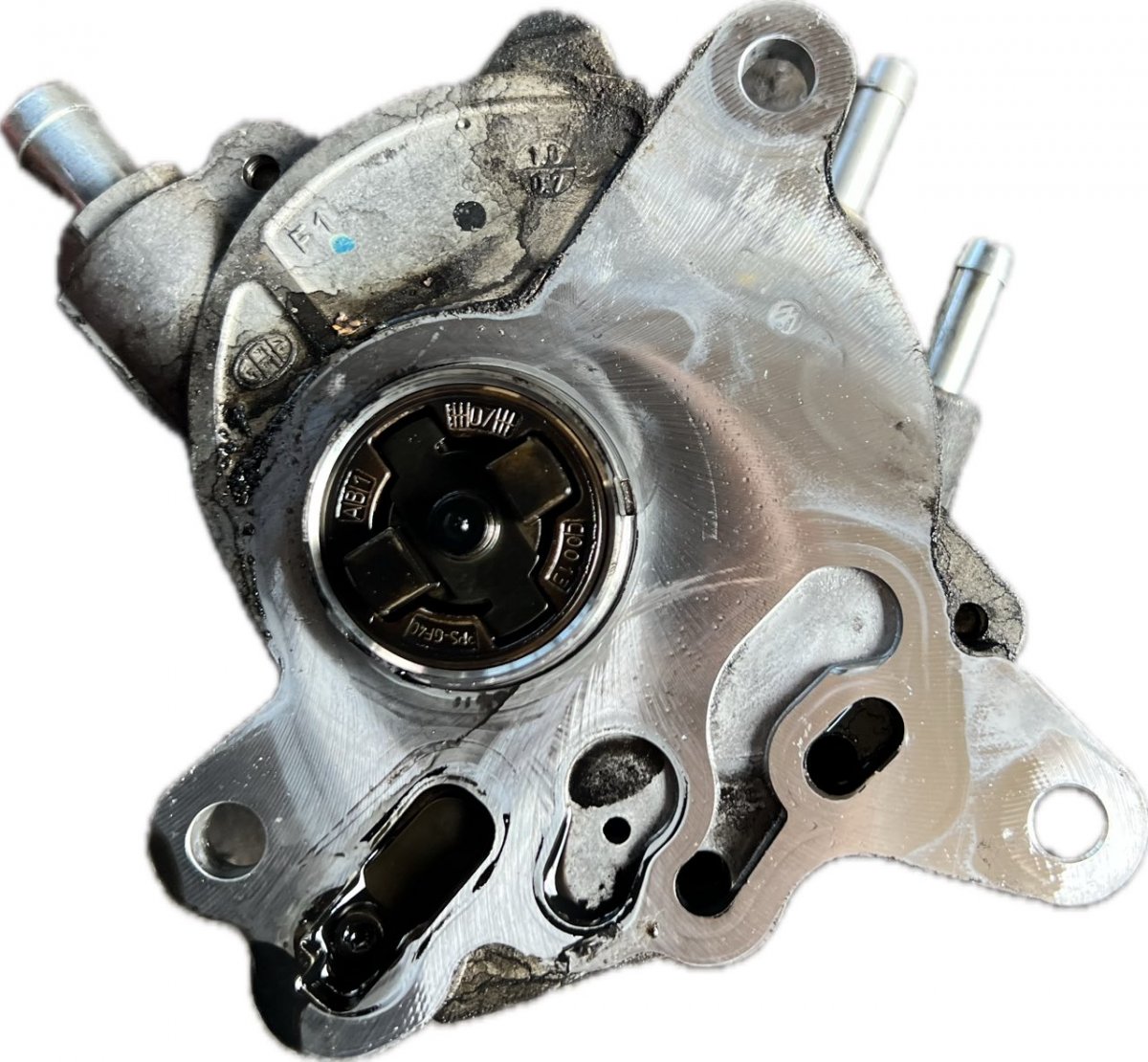 Audi A6 (C6) Vacuum Pump, engine 03G145209C Vacuum Pump, engine AUDI A6 / A6 ALL...