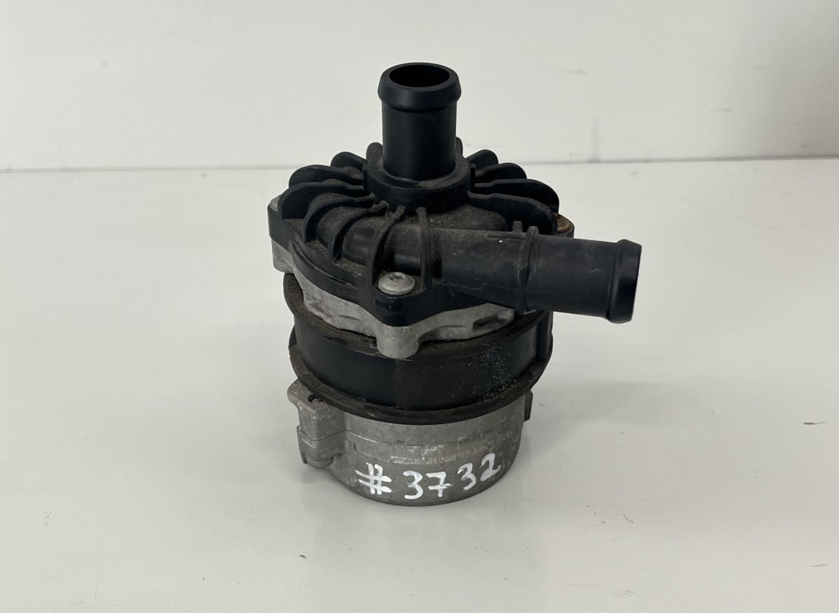 Audi A6 (C7) vesipumppu 701360320 Water Pump AUDI A6 / A6 ALLROAD (C7, ...