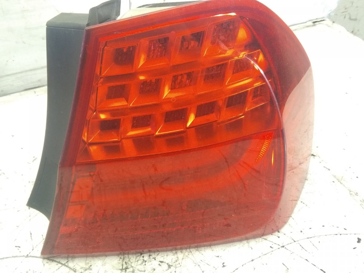 BMW 3 (E90 / E91 / E92 / E93) Tail light, right Tail light, right BMW 3 (E90, E91, E92, E93) (2...