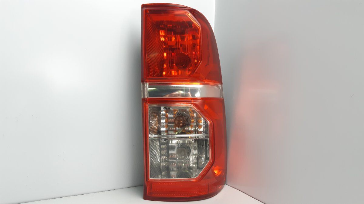 Tail light, right TOYOTA HILUX VII (AN10, AN20, AN30) (2005-2015)