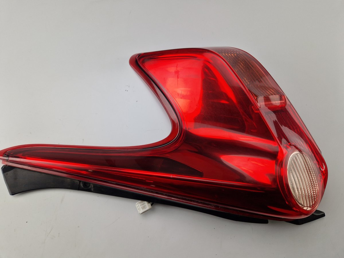 Nissan Juke Tail light, right 265501KA0B Tail light, right NISSAN JUKE I (F15...