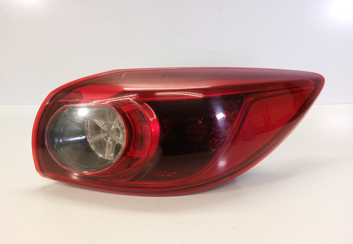 Mazda 3 (BM / BN) Tail light, right B45D-51150 220-41981 B45D51150 Tail light, righ...