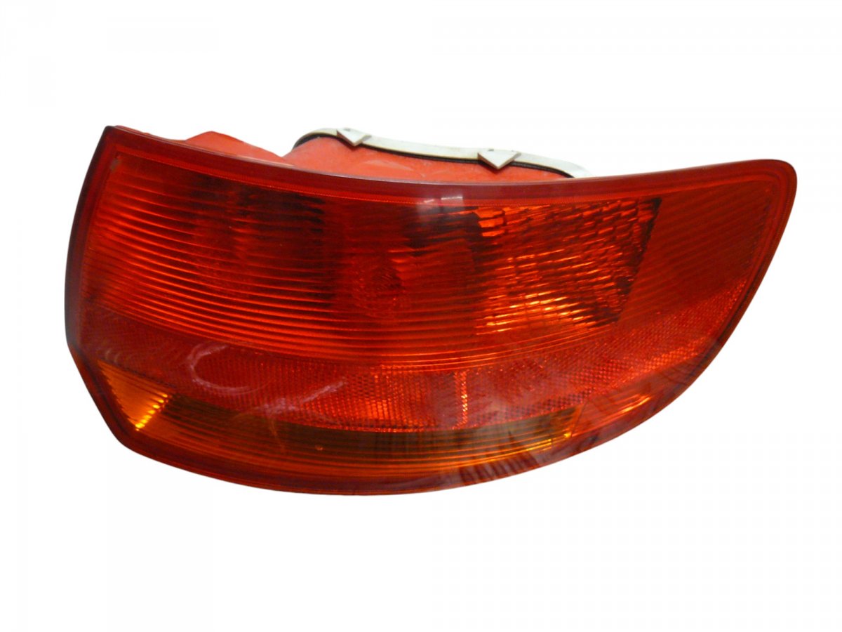 Audi A3 (8P) Tail light, right Tail light, right AUDI A3 (8P) (2003-2012)

Par...