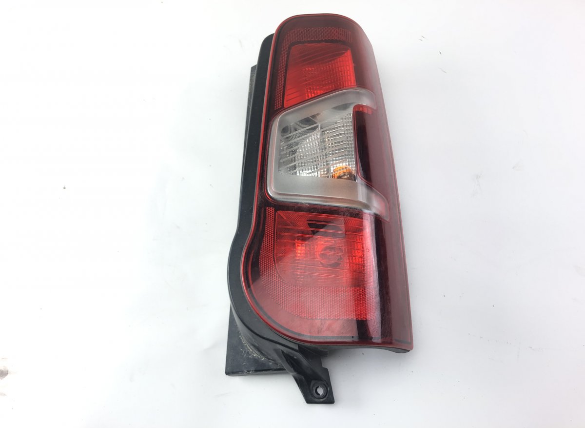 Peugeot Partner / Rifter Tail light, right 9820554880 Tail light, right PEUGEOT PARTNER II...