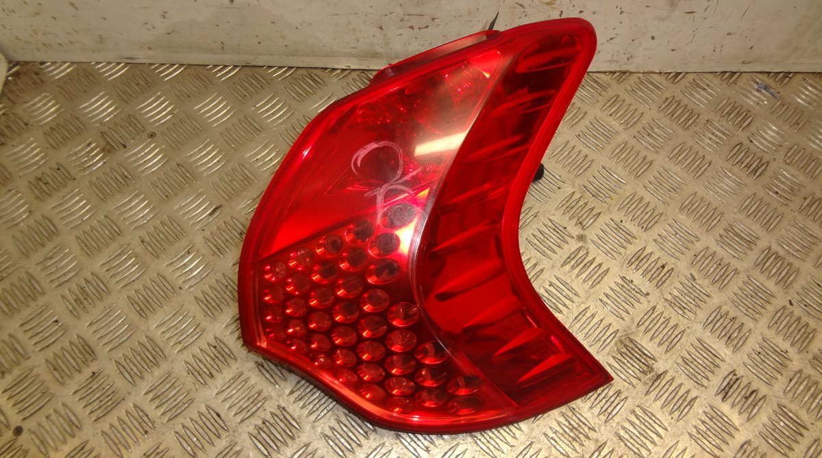 Peugeot 3008 Tail light, right Tail light, right PEUGEOT 3008 I (T84) (2009-20...