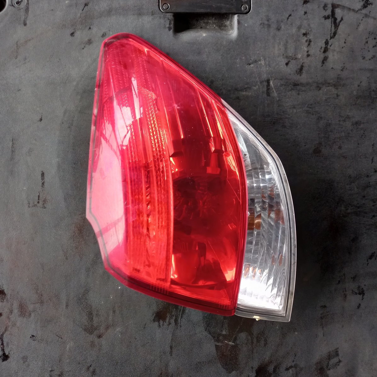 Subaru Legacy Tail light, right 22020067 Tail light, right SUBARU LEGACY V / Ou...