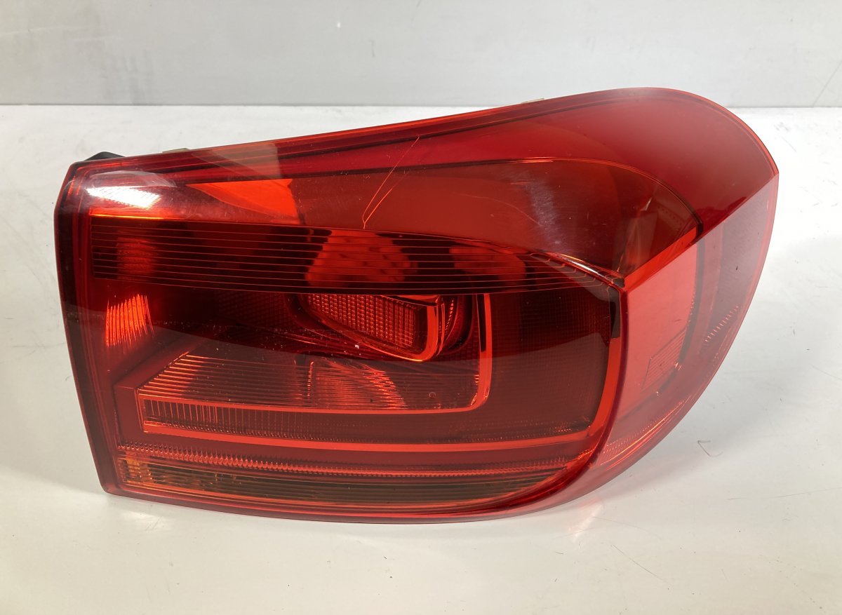 Volkswagen Tiguan Tail light, right 5N0945096Q 2SD01073802 Tail light, right VW TIG...