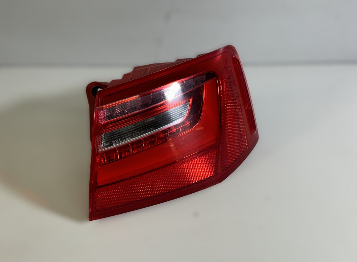 Audi A6 (C7) Tail light, right 4G5945096A 90003851 Tail light, right AUDI A6 /...