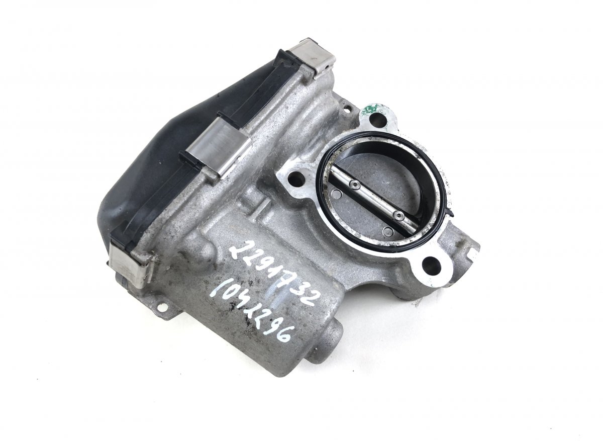 Volkswagen Touareg Throttle body 059131477M Throttle body VW TOUAREG III (CR) (2...