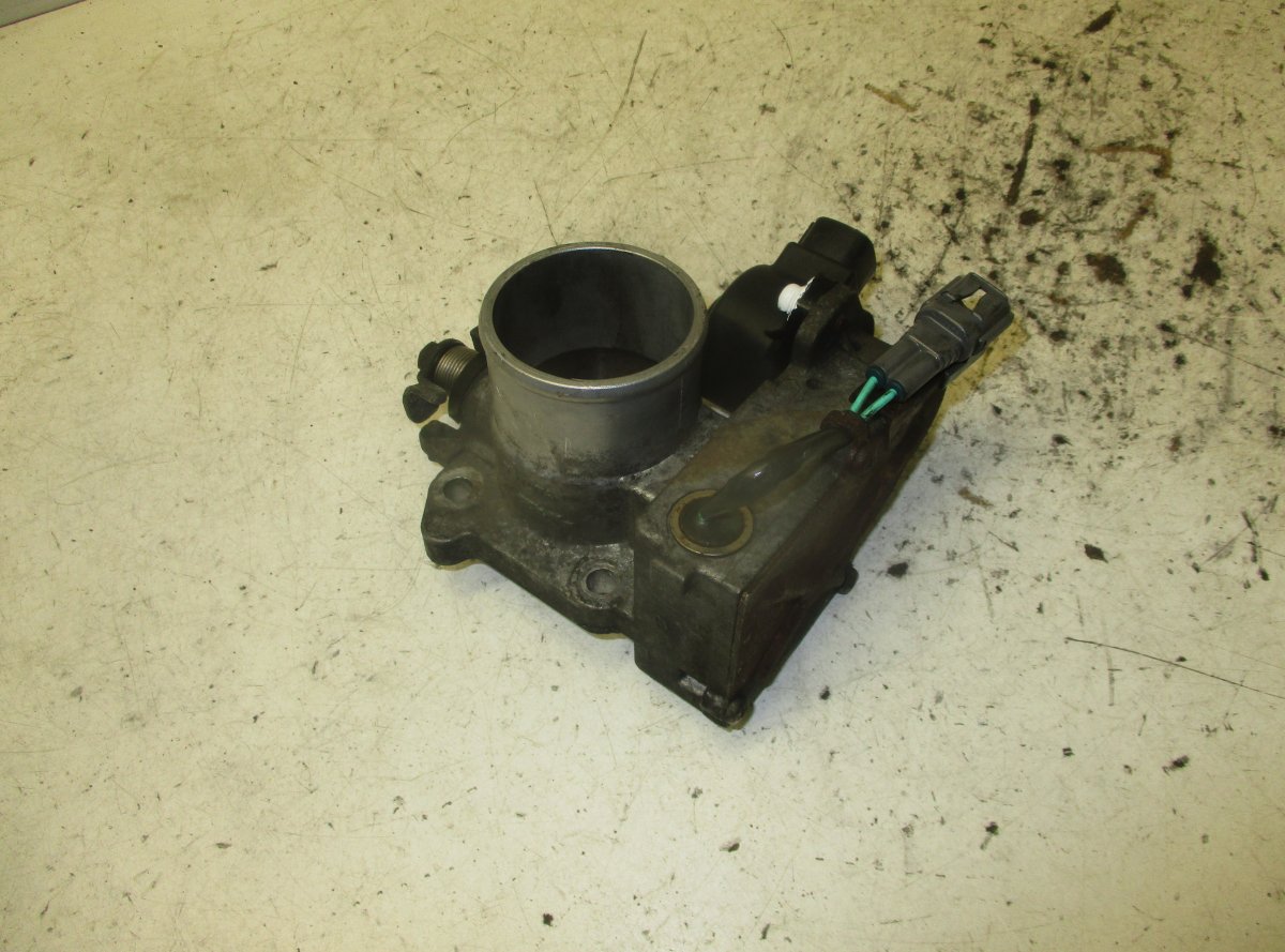 Toyota Corolla Throttle body Throttle body TOYOTA COROLLA IX (E120) (2001-20...