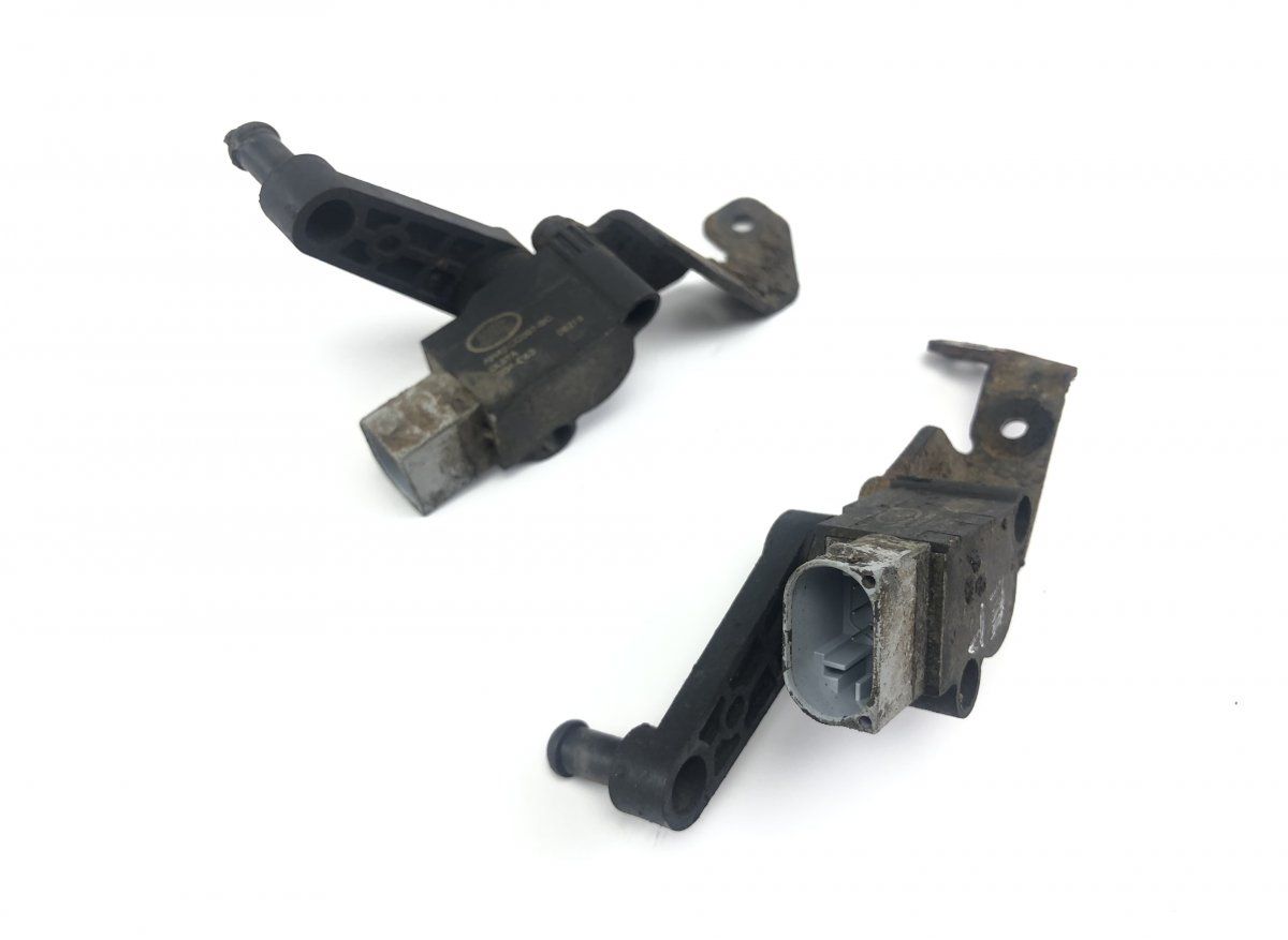 LR023652 Suspension level sensor front left LAND ROVER RANGE ROVER III (LM) (2002-2012)