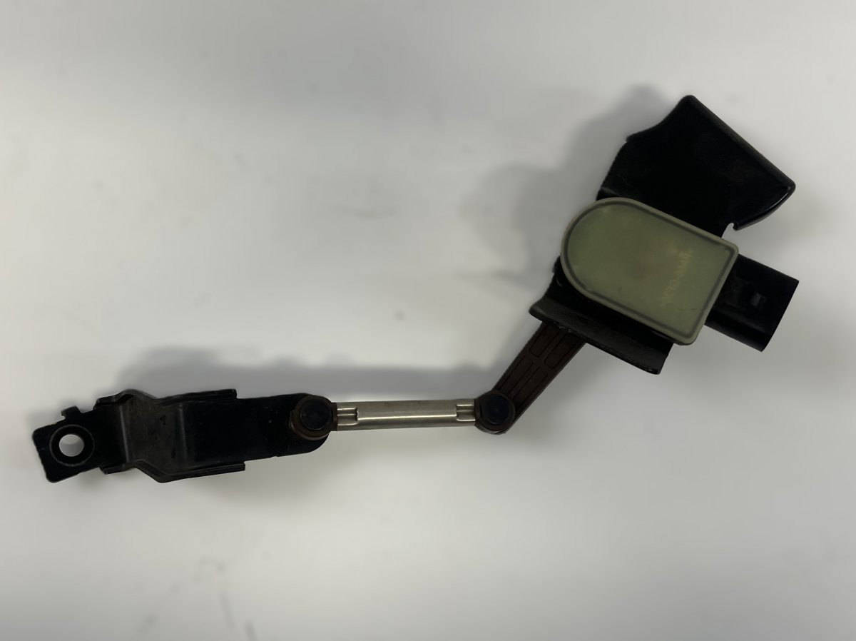 Hyundai Nexo Suspension level sensor rear right 92191G3000 92190-M5000 Suspension level sensor ...