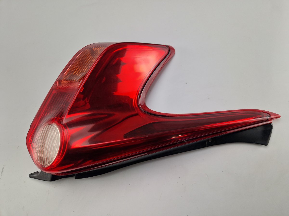 Nissan Juke задняя фара (левая) 265551KA0B Tail light left NISSAN JUKE I (F15) ...