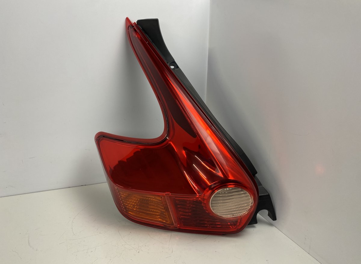 Nissan Juke задняя фара (левая) 265551KA0B Tail light left NISSAN JUKE I (F15) ...