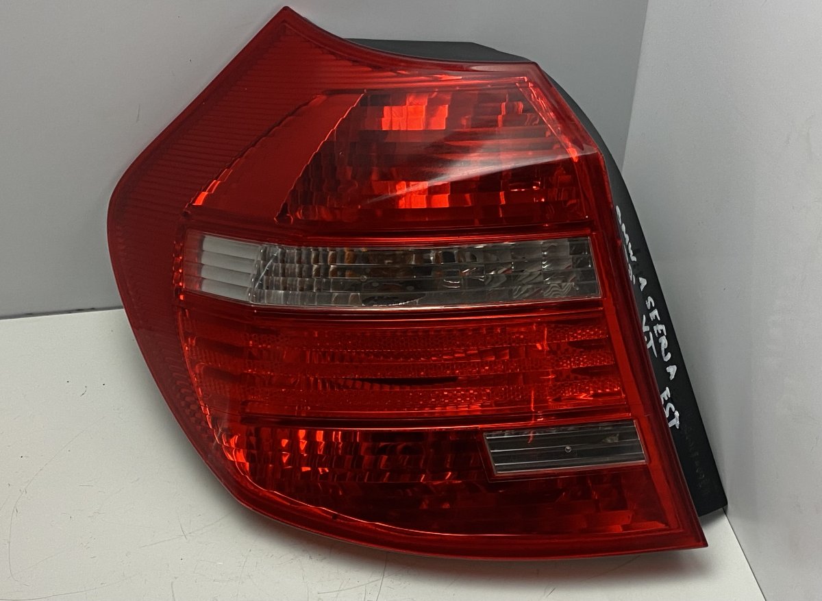 BMW 1 (E81 / E82 / E87 / E88) tail light left 716425505 Tail light left BMW 1 (E81, E82, E87,...