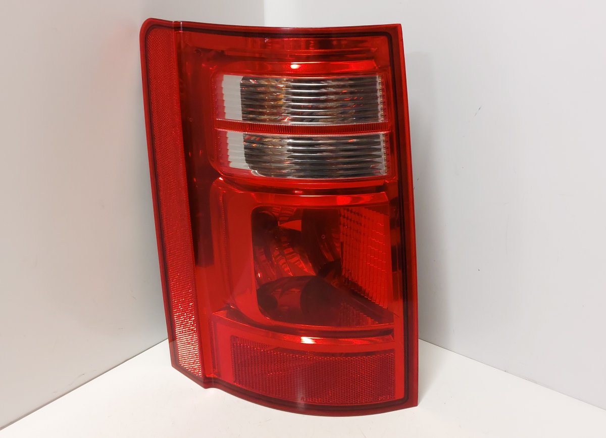 Dodge Caravan tail light left 05113205AB Tail light left DODGE CARAVAN V (200...