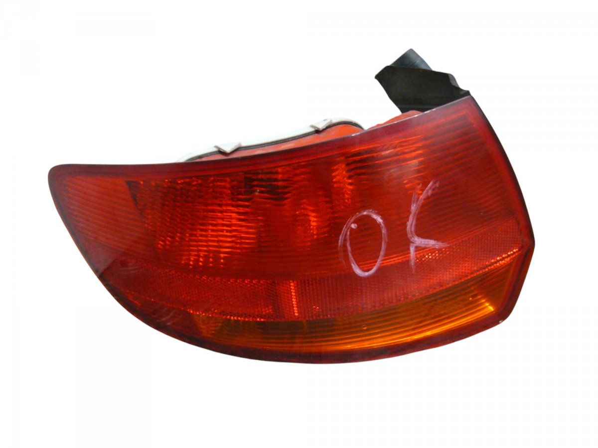 Audi A3 (8P) takavalo (vasen) Tail light left AUDI A3 (8P) (2003-2012)

Part ...