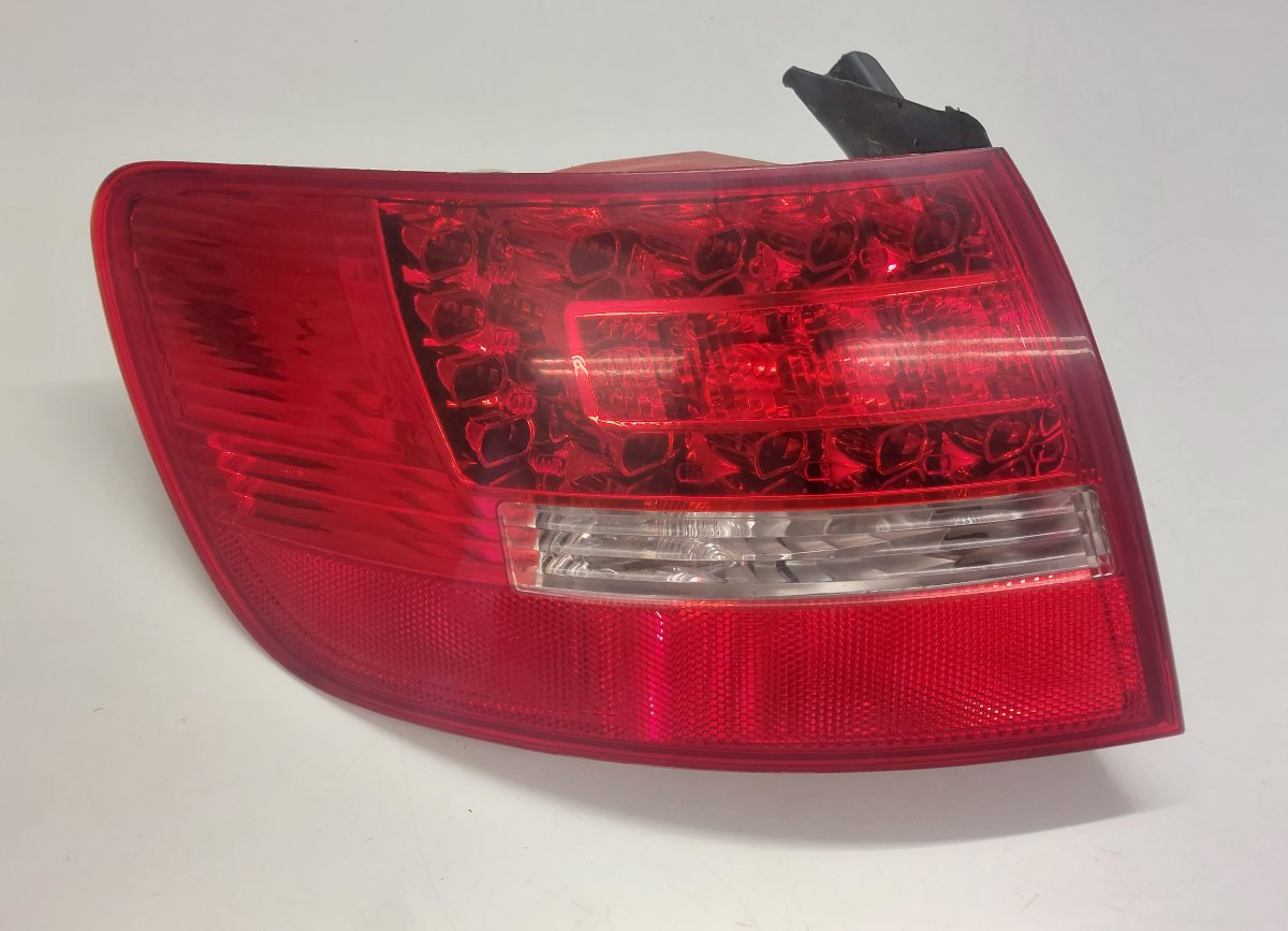 Audi A6 (C6) takavalo (vasen) 4F9945095E 4F9945221C Tail light left AUDI A6 /...