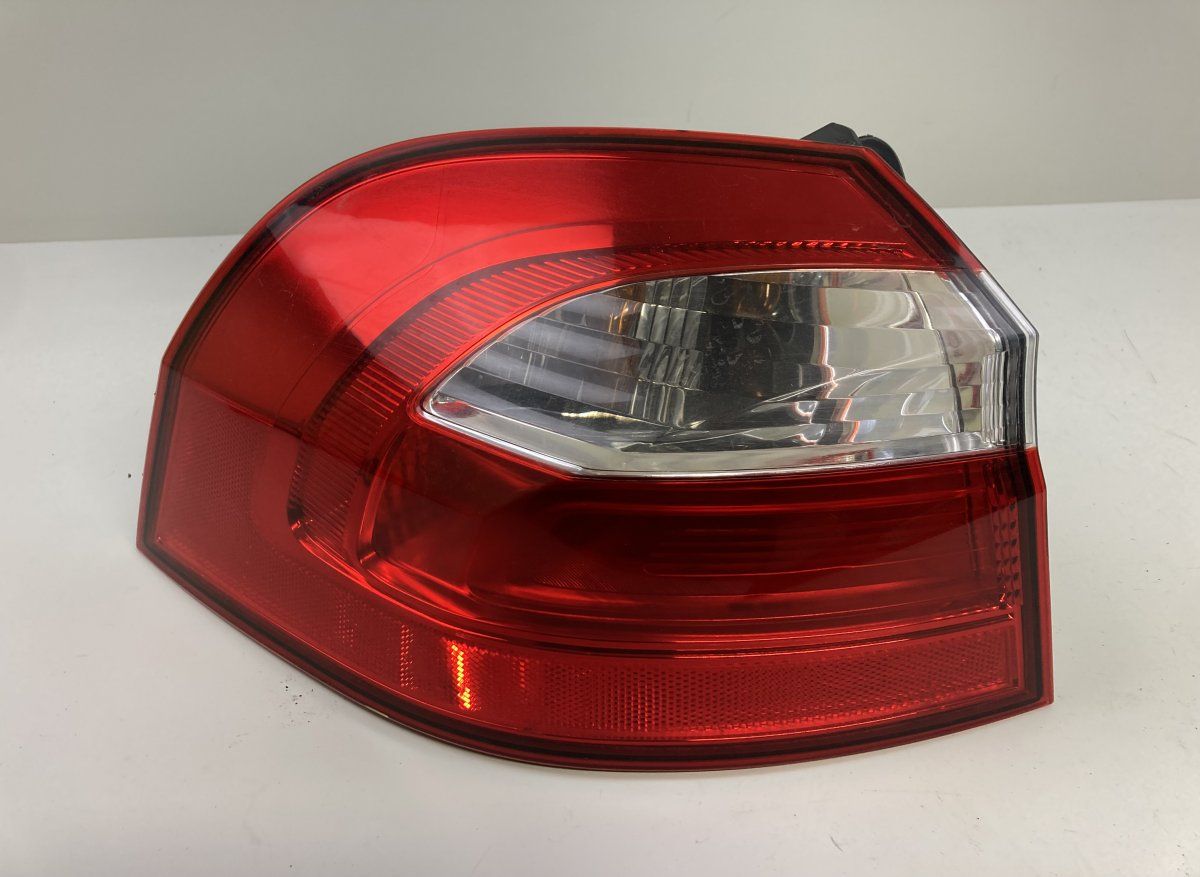 924011W2 Tail light left KIA RIO III (UB) (2010-2017)