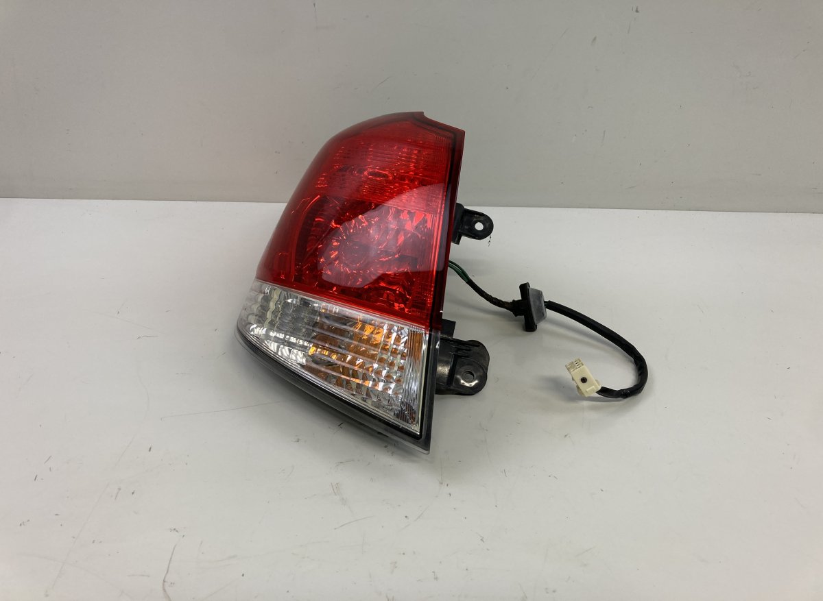 Subaru Legacy takavalo (vasen) 84912AJ100 Tail light left SUBARU LEGACY V / Ou...