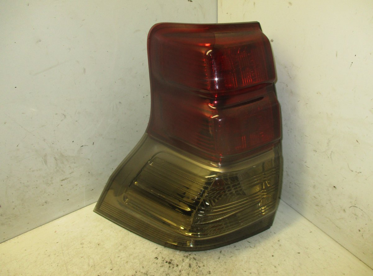 Toyota Land Cruiser 150 tagatuli (vasak) Tail light left TOYOTA LAND CRUISER 150 (2009-2...