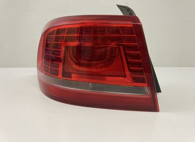 3AE945207B 2SK01074401 3AE945207B Kreisais aizmugurējais lukturis VW PASSAT B7 / ALLTRACK (2010-2015)