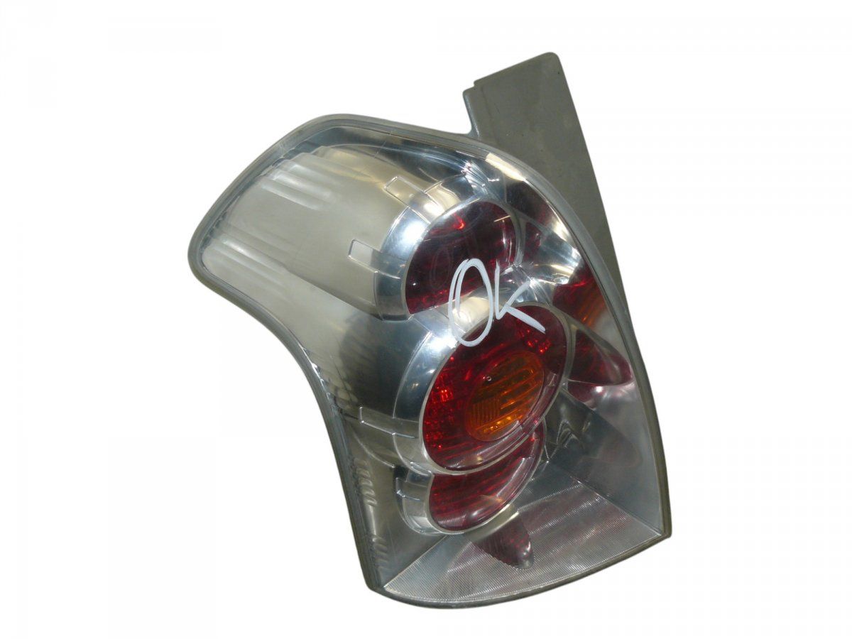 815610F02000 Tail light left TOYOTA COROLLA Verso II (AR10) (2004-2009)