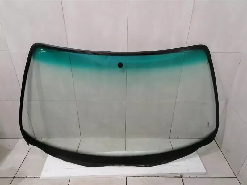 FERRARI 550 MARANELLO F133 WINDSCREEN 64573300